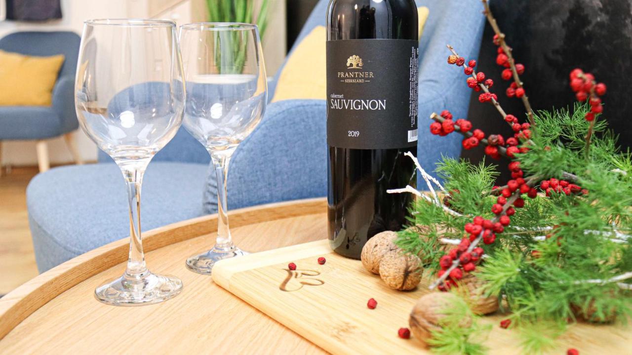 Villa Blue Apartman Szekszárd Esterno foto
